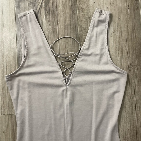 Dress - Picture 2 of 5